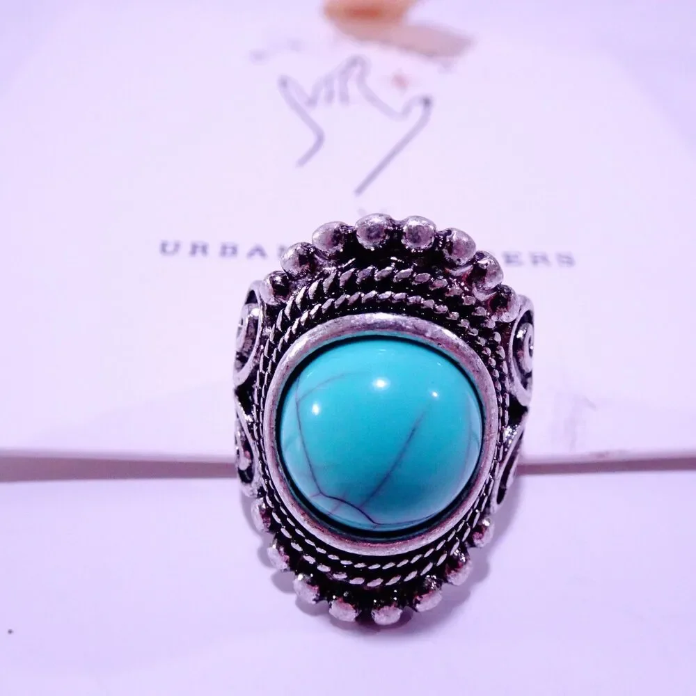 Urban Outfitters Women's Southwestern Turquoise Statement Ring Sz 7 NWT 35